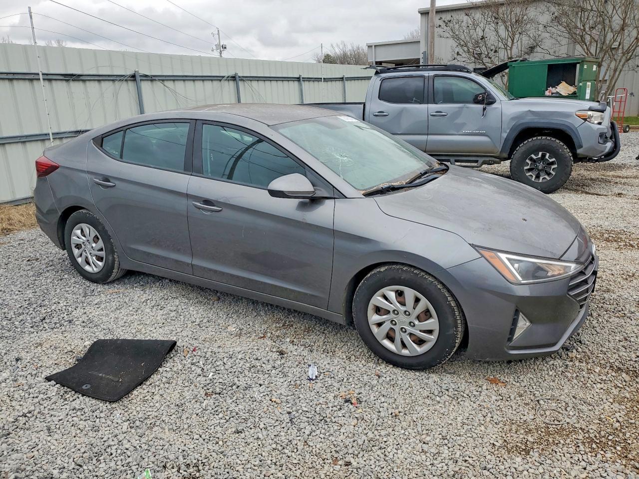 2019 Hyundai Elantra Se - Фото 4