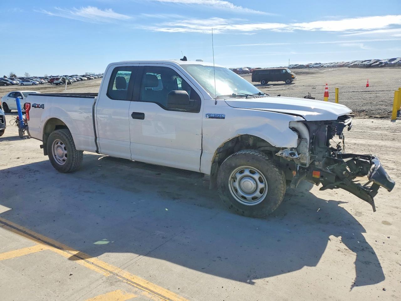 2020 Ford F150 Super Cab - Фото 4