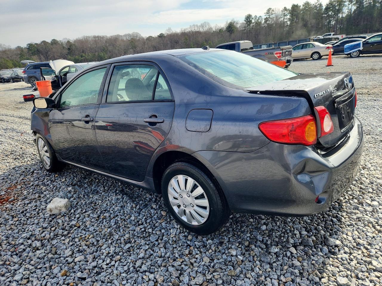 2010 Toyota Corolla Le - Фото 2
