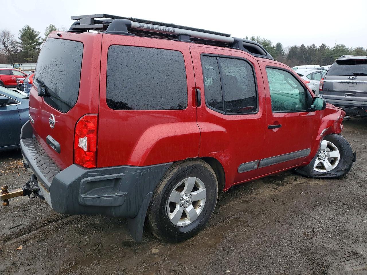 2011 Nissan Xterra X - Image 3