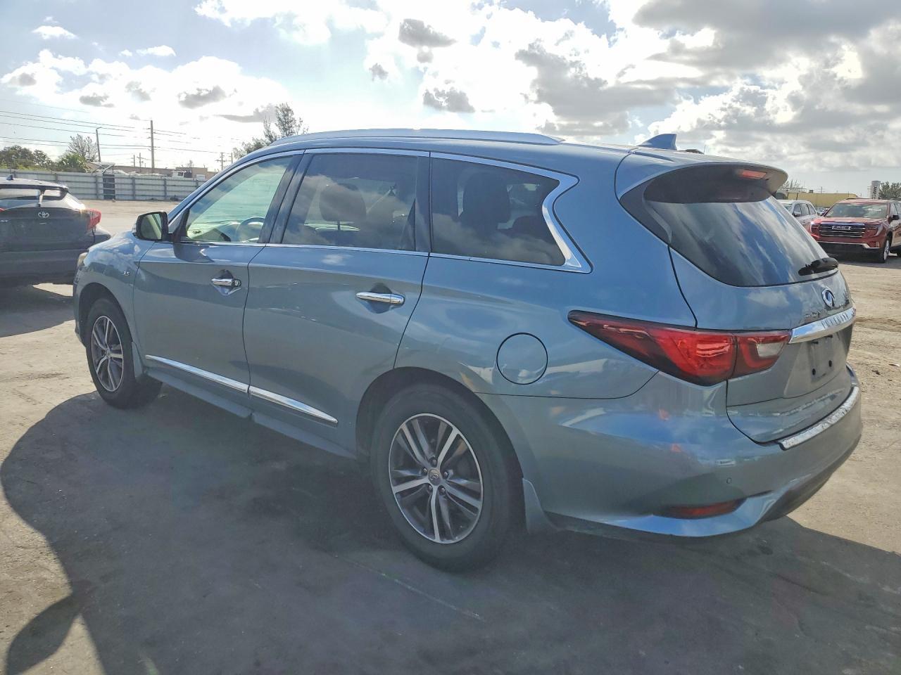 2019 Infiniti Qx60 Luxe - Image 2