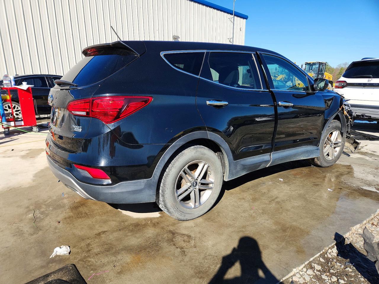 2018 Hyundai Santa Fe Sport 2.4L - Image 3