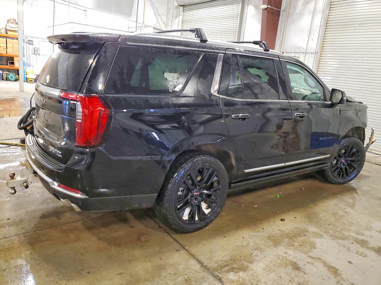 2025 GMC Yukon Denali - Image 3