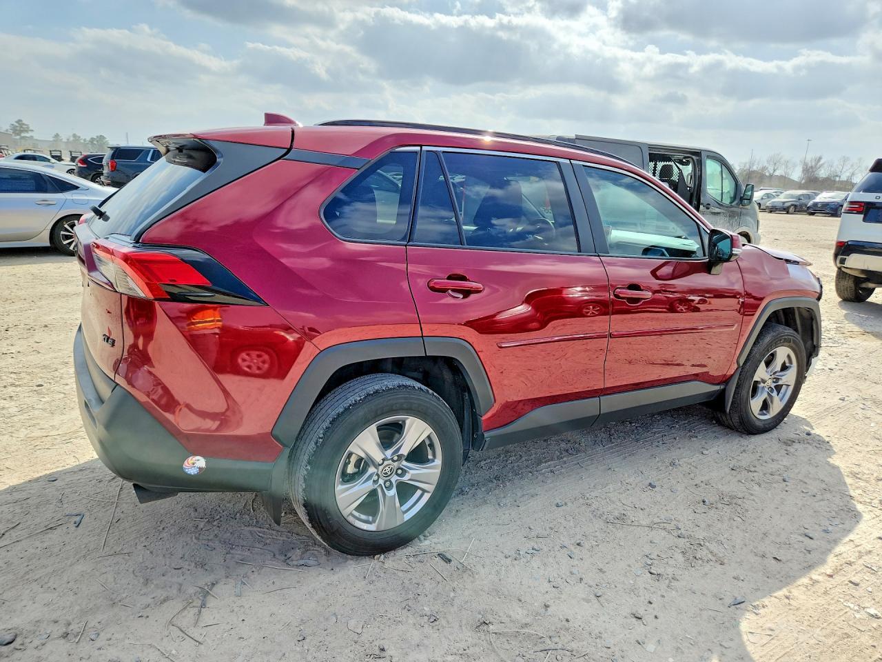 2024 Toyota Rav4 Xle - Фото 3