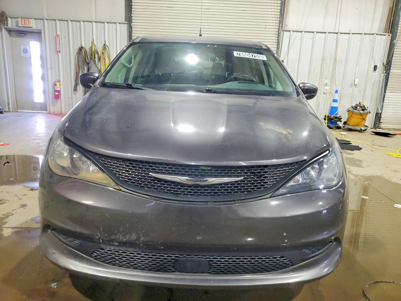 2022 Chrysler Voyager- Pri Fleet- Ck Eng Light On - Image 5