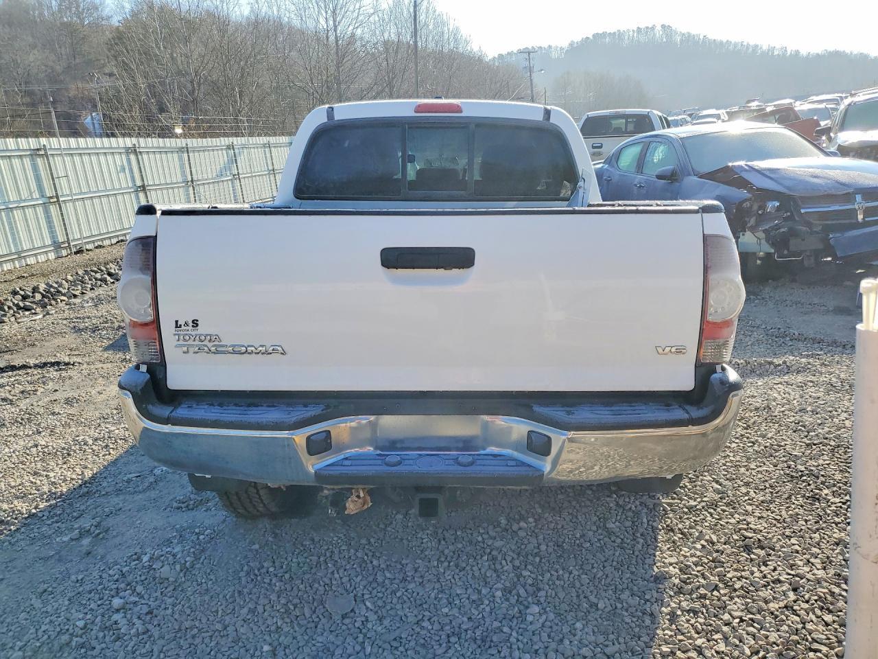 2011 Toyota Tacoma Double Cab - Image 6