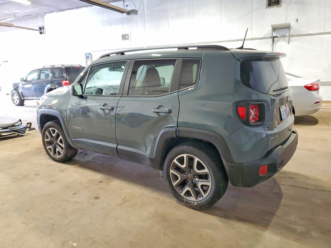 2018 Jeep Renegade Latitude - Image 2