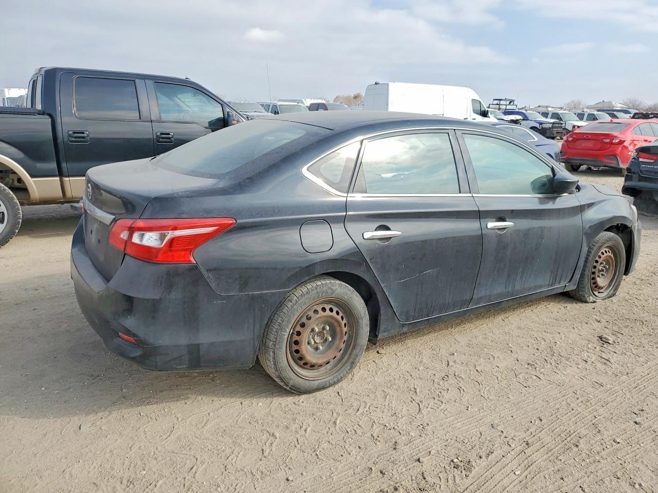 2018 Nissan Sentra S - Фото 3