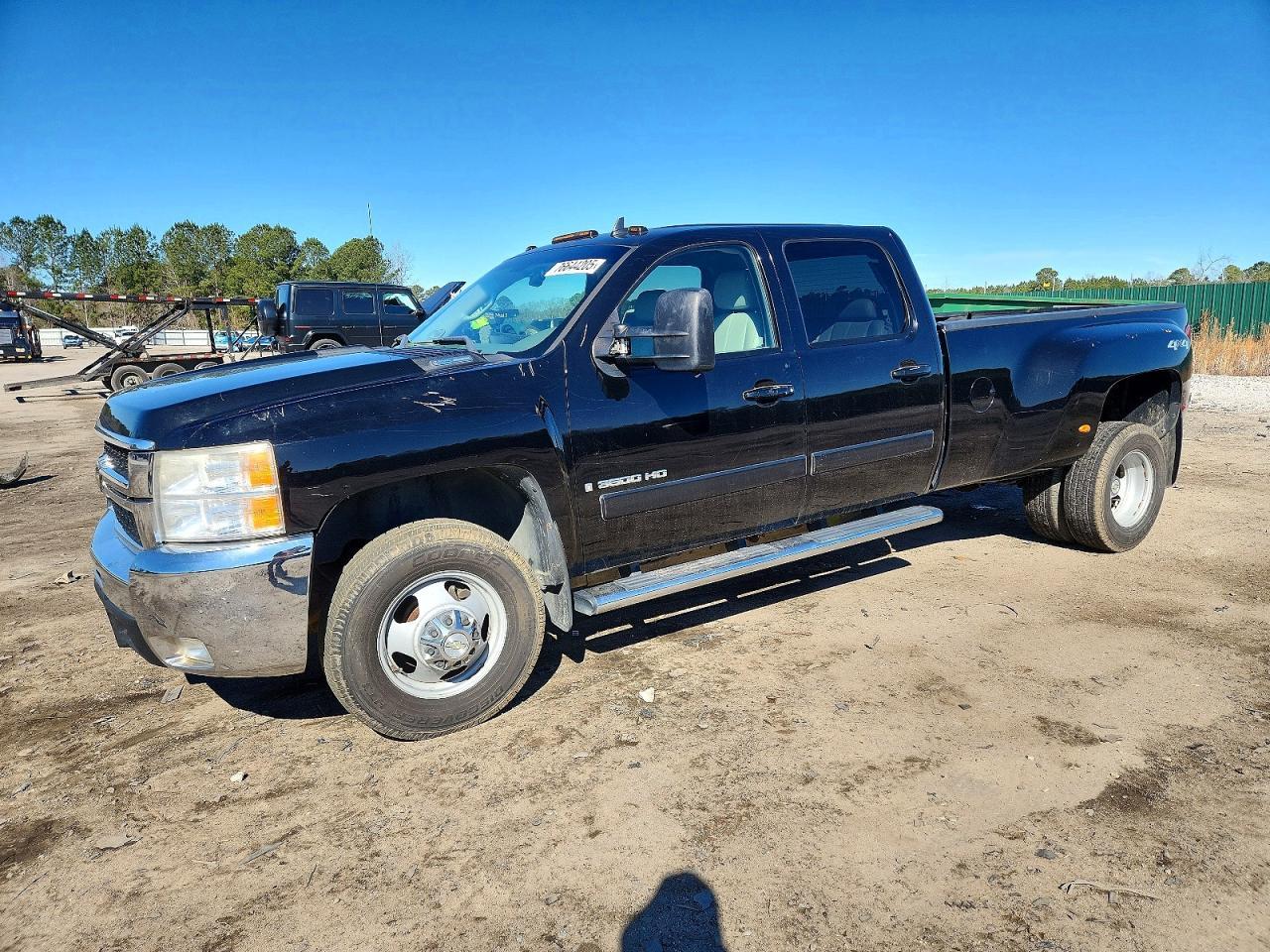 2008 Chevrolet Silverado K3500 - Image 2