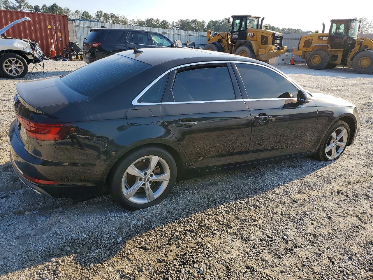 2019 Audi A4 Premium - Фото 3