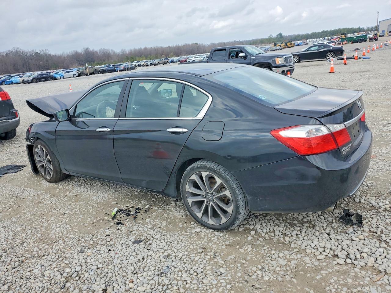 2015 Honda Accord Sport - Фото 2