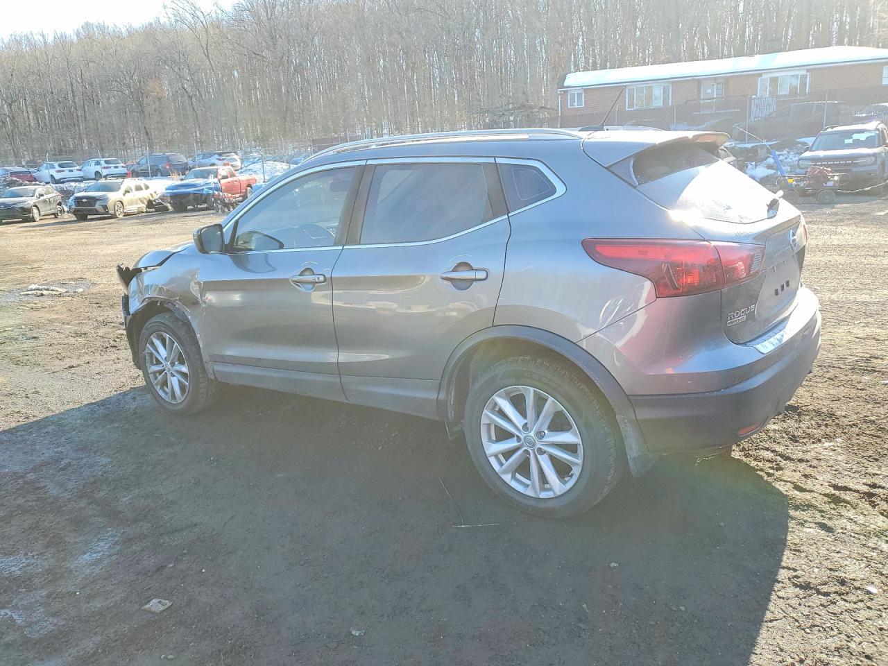 2018 Nissan Rogue Sport S - Фото 2