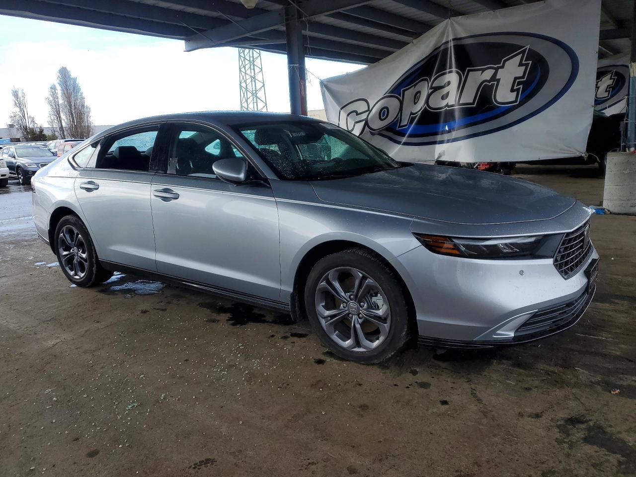 2025 Honda Accord Hybrid Exl - Image 4