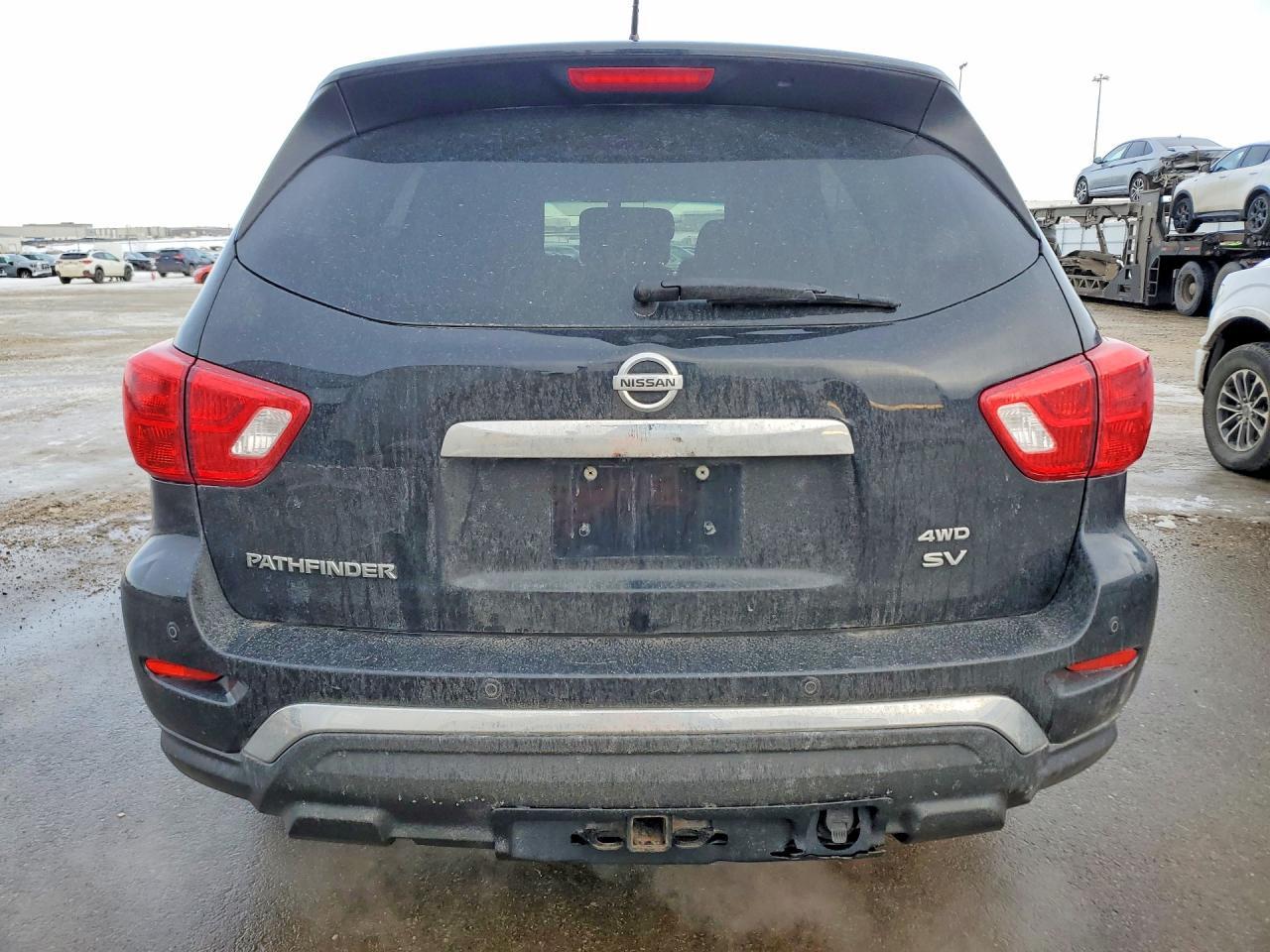 2018 Nissan Pathfinder S - Image 6
