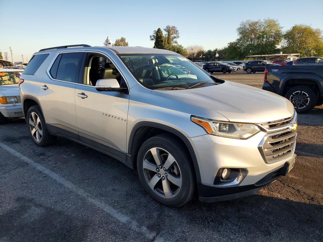 2020 Chevrolet Traverse Lt - Image 4