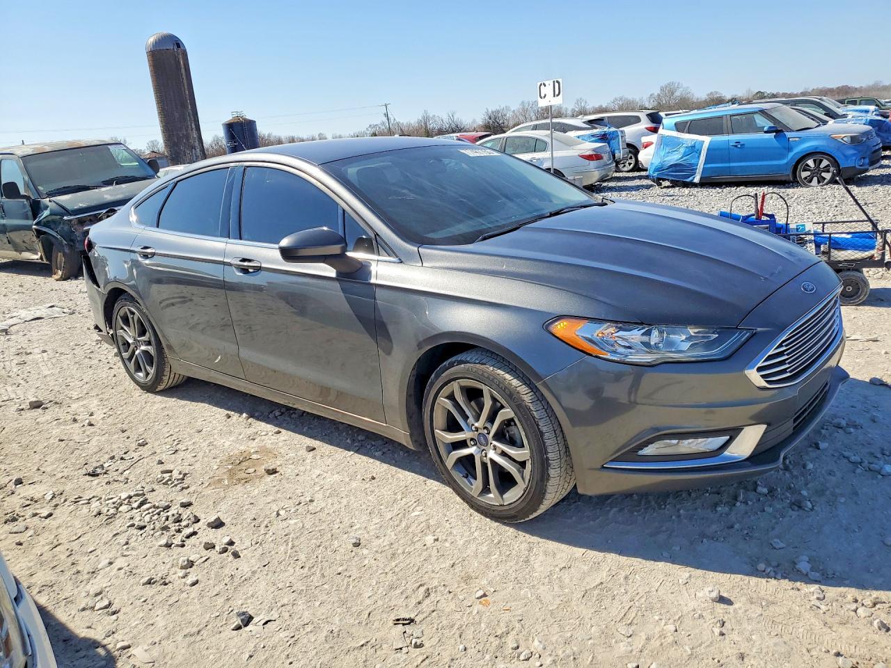 2017 Ford Fusion S - Фото 4