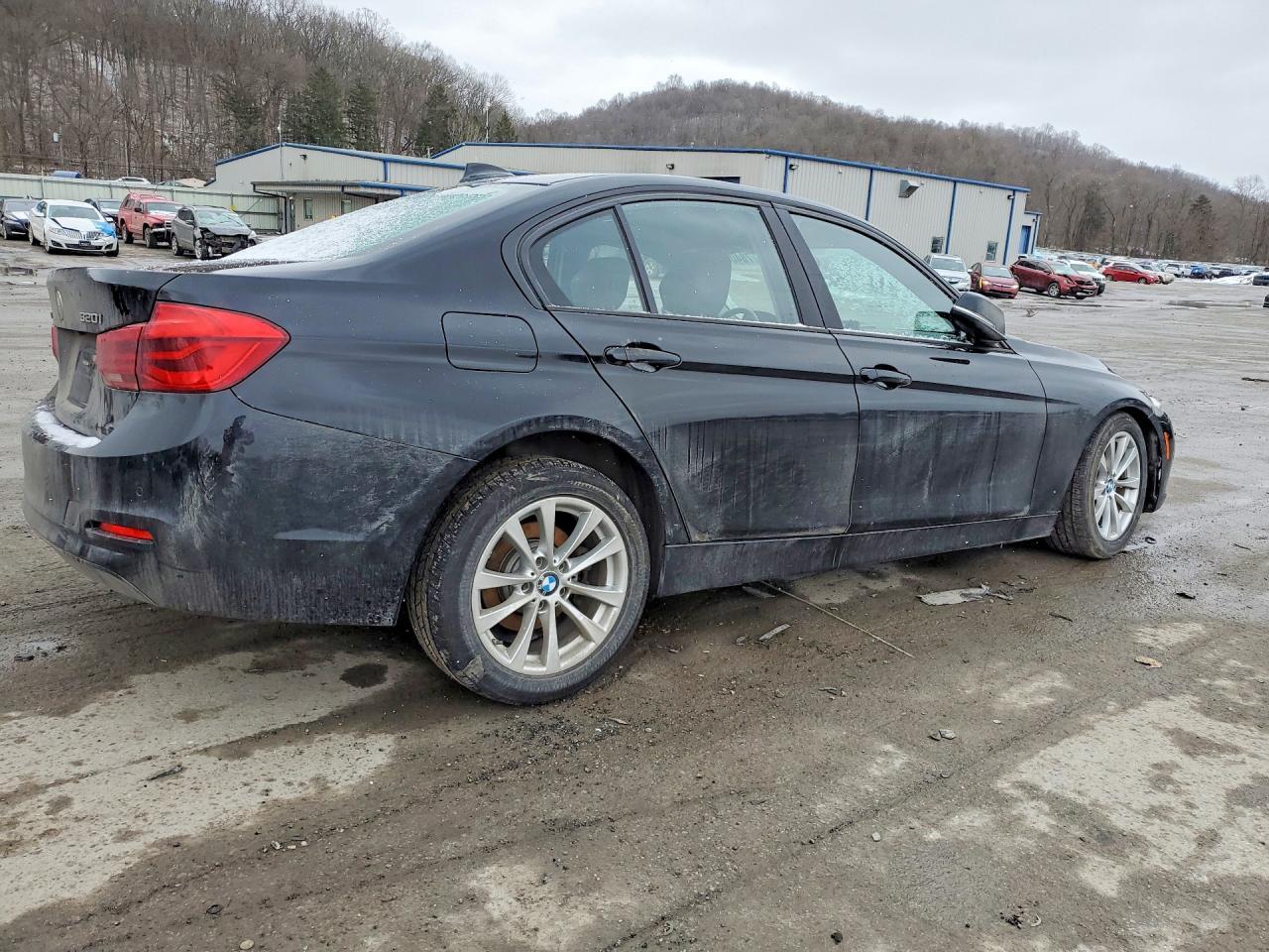 2016 BMW 320 Xi - Image 3