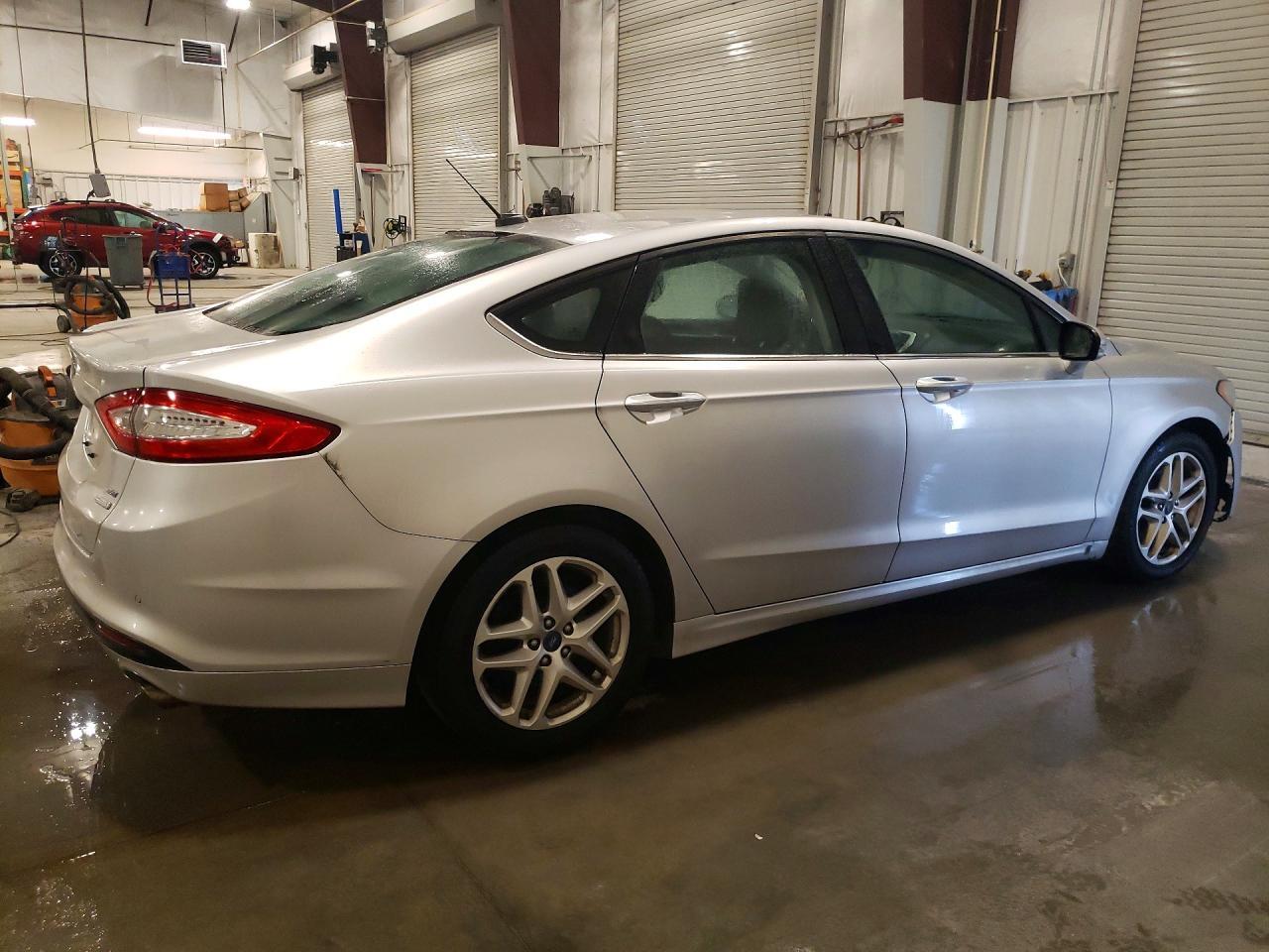 2013 Ford Fusion Se - Фото 3