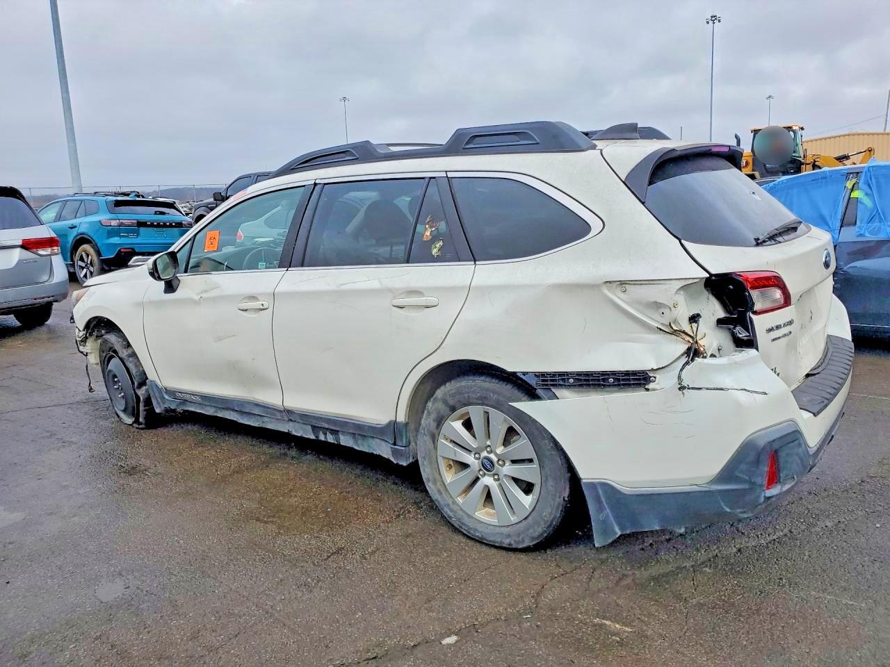 2018 Subaru Outback 2.5I Premium - Фото 2