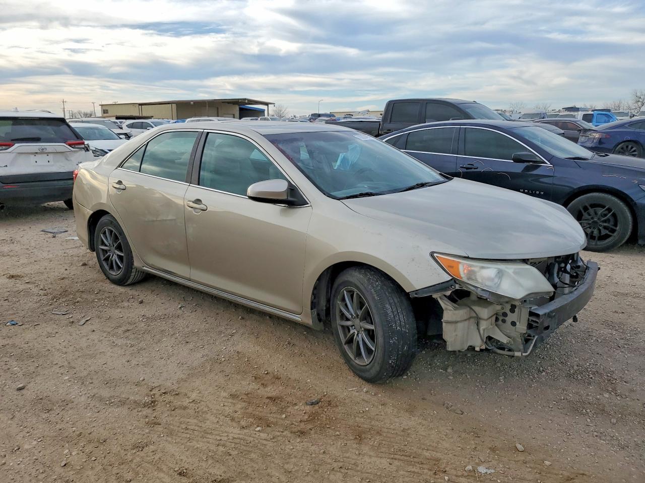 2014 Toyota Camry - Фото 4