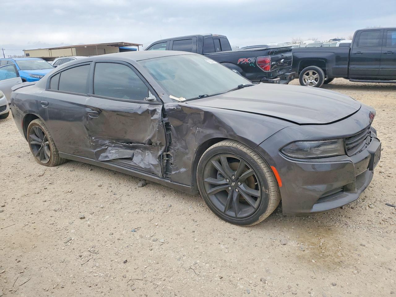 2018 Dodge Charger Sxt - Image 4