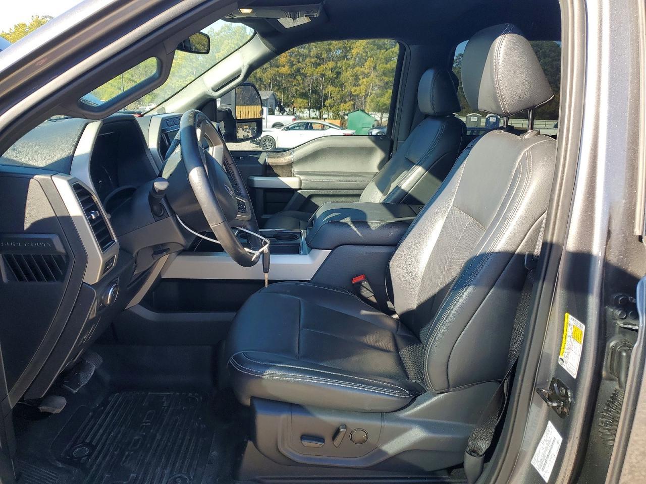 2022 Ford F350 Super Duty - Фото 7