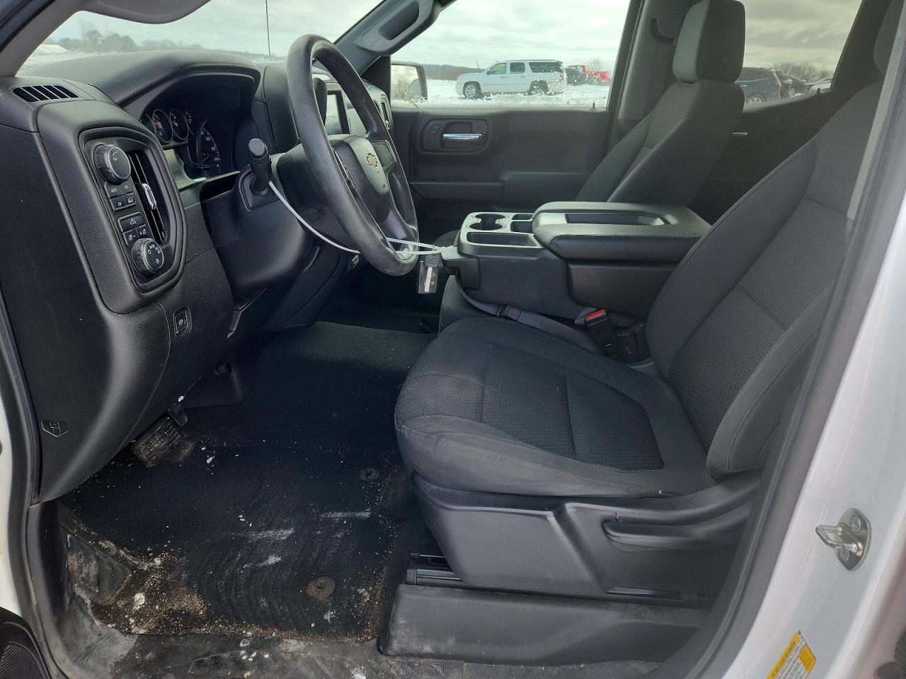 2021 Chevrolet Silverado K1500 Custom - Фото 7