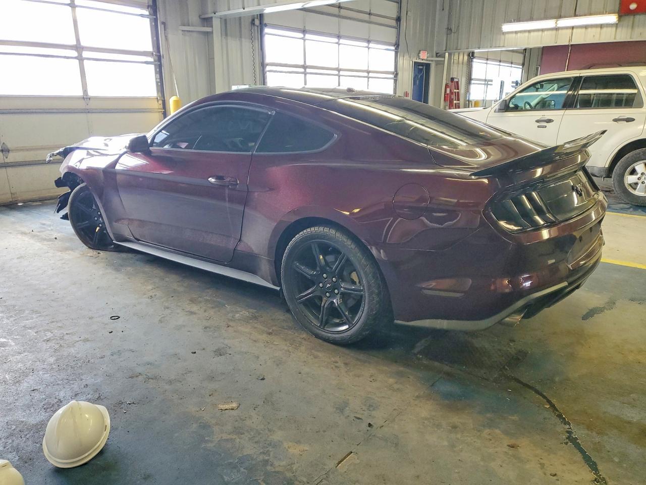 2018 Ford Mustang - Фото 2
