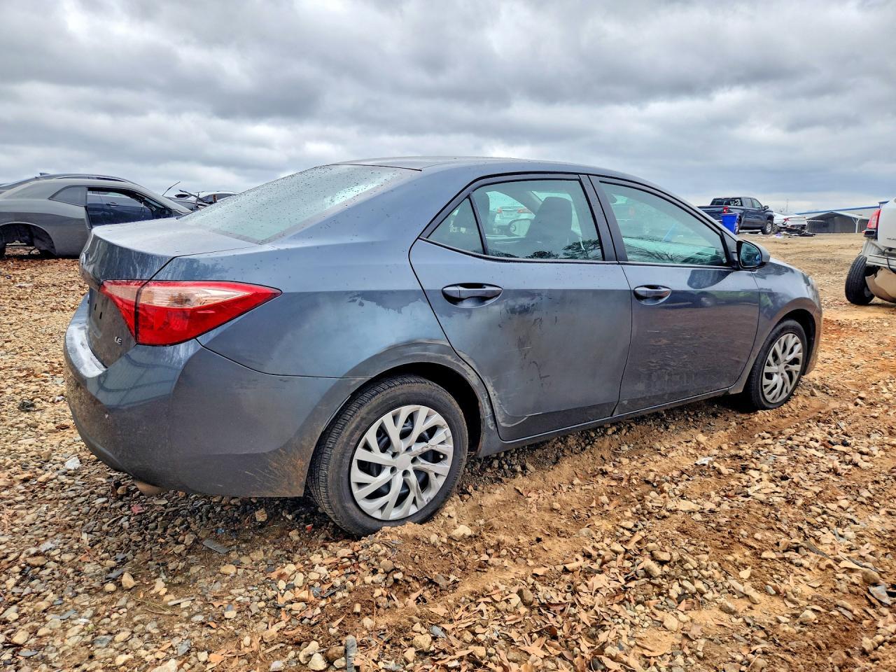 2018 Toyota Corolla L - Image 3