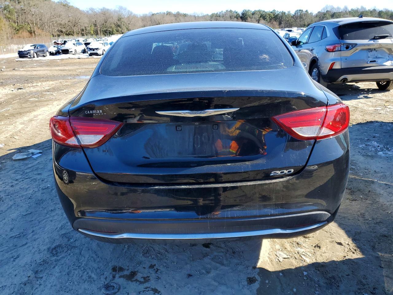 2015 Chrysler 200 Limited - Image 6