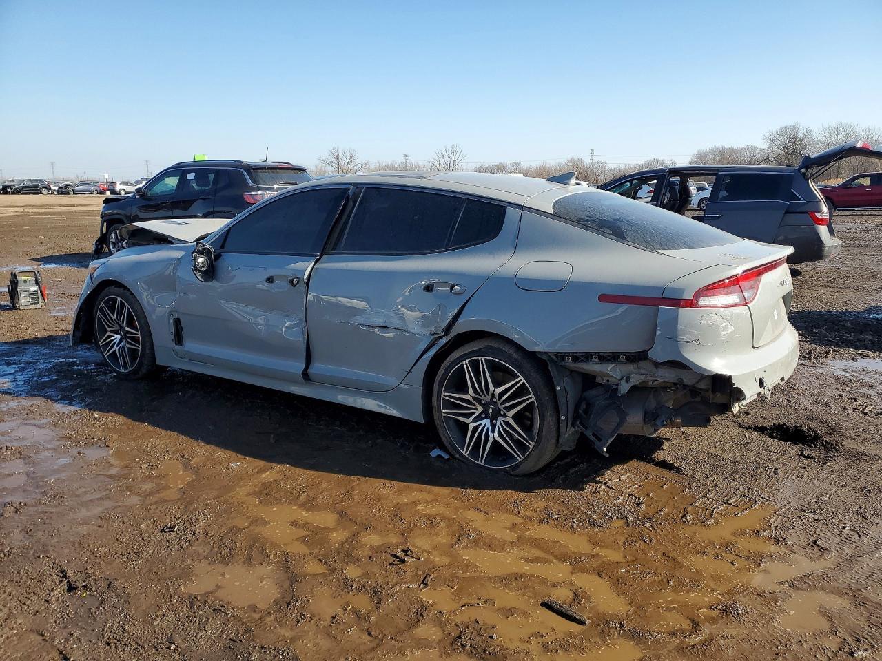 2022 Kia Stinger Gt1 - Фото 2