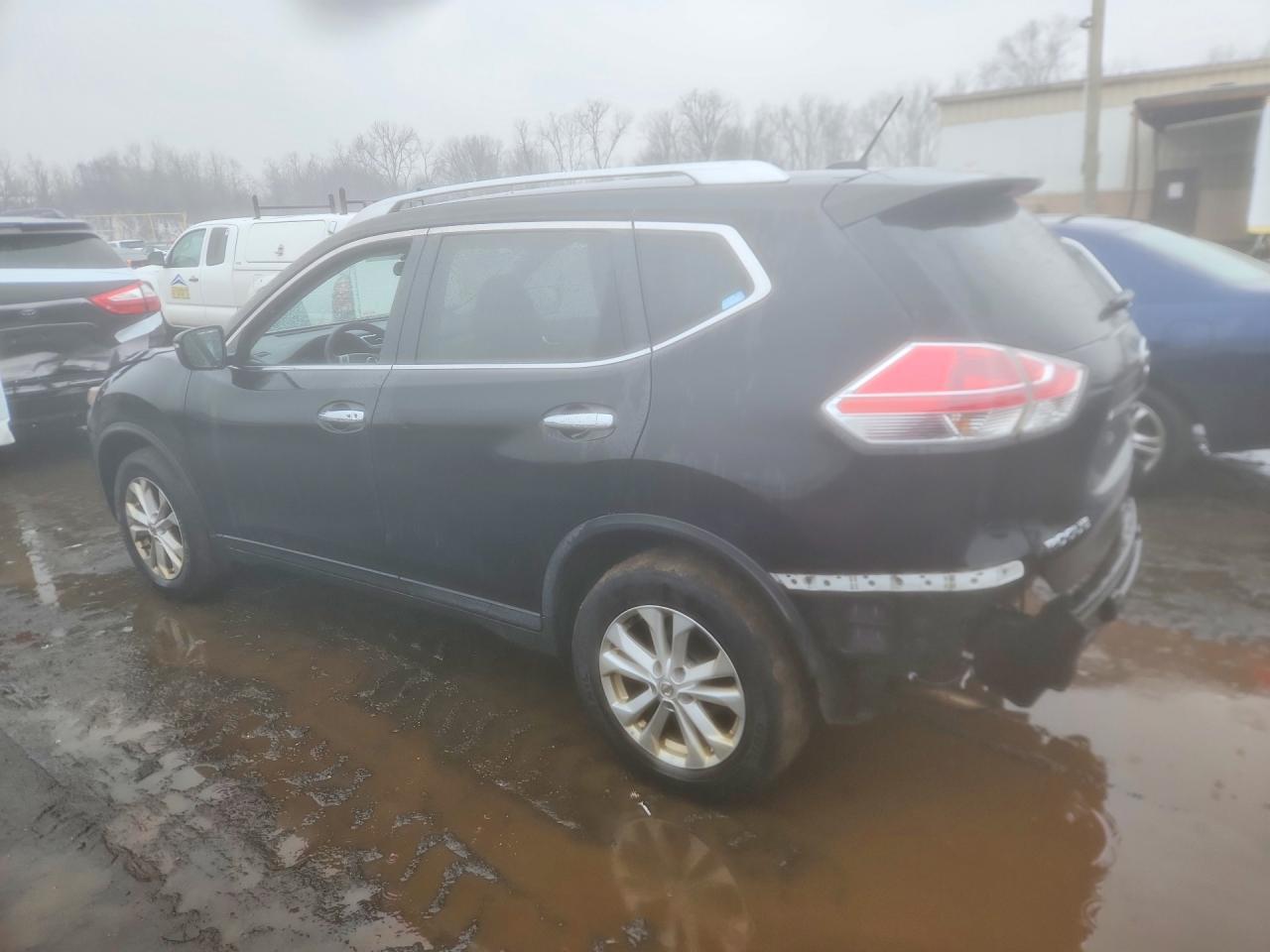 2016 Nissan Rogue S - Image 2