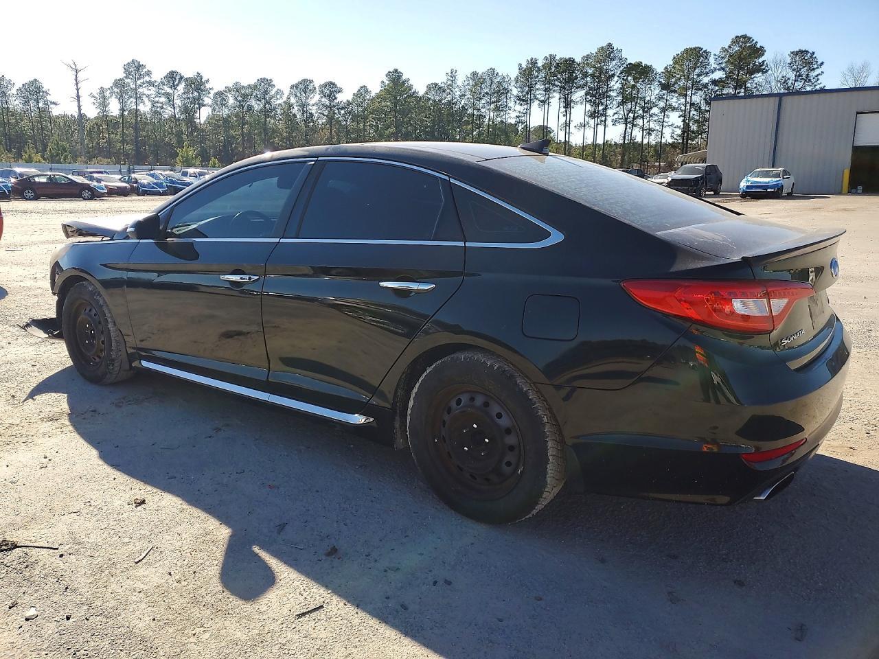 2015 Hyundai Sonata Sport - Image 2