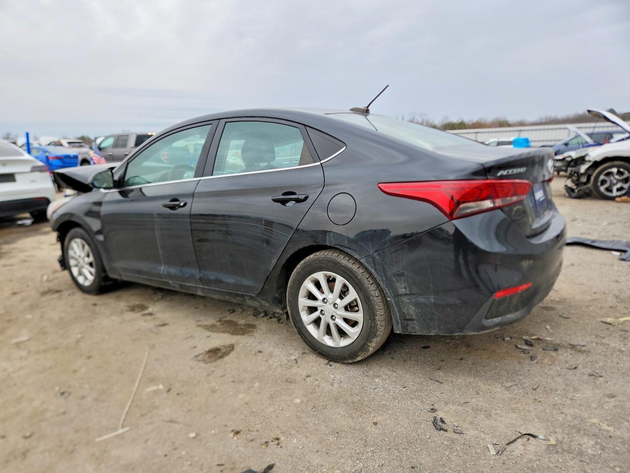 2022 Hyundai Accent Sel - Фото 2