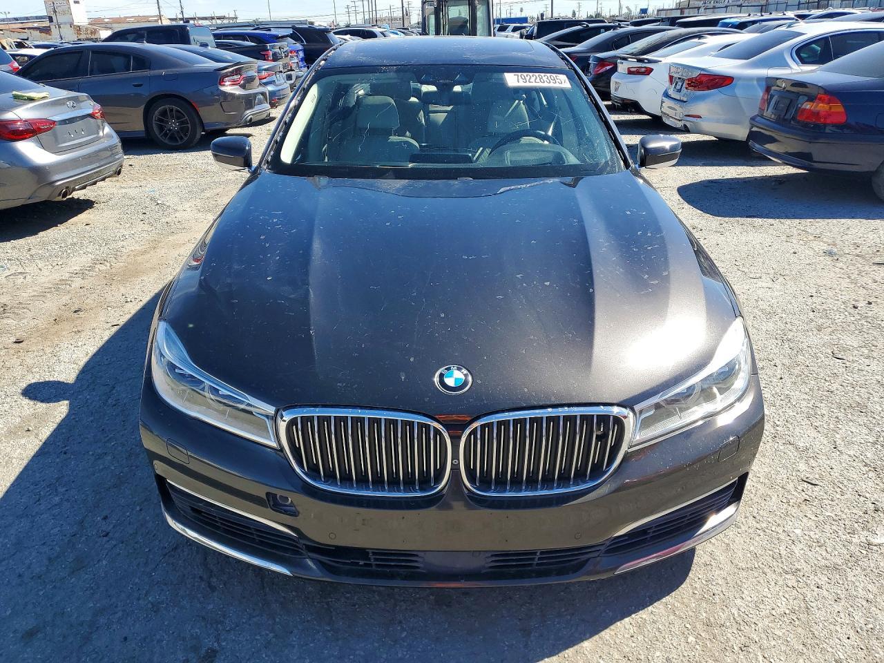 2016 BMW 750 Xi - Фото 5