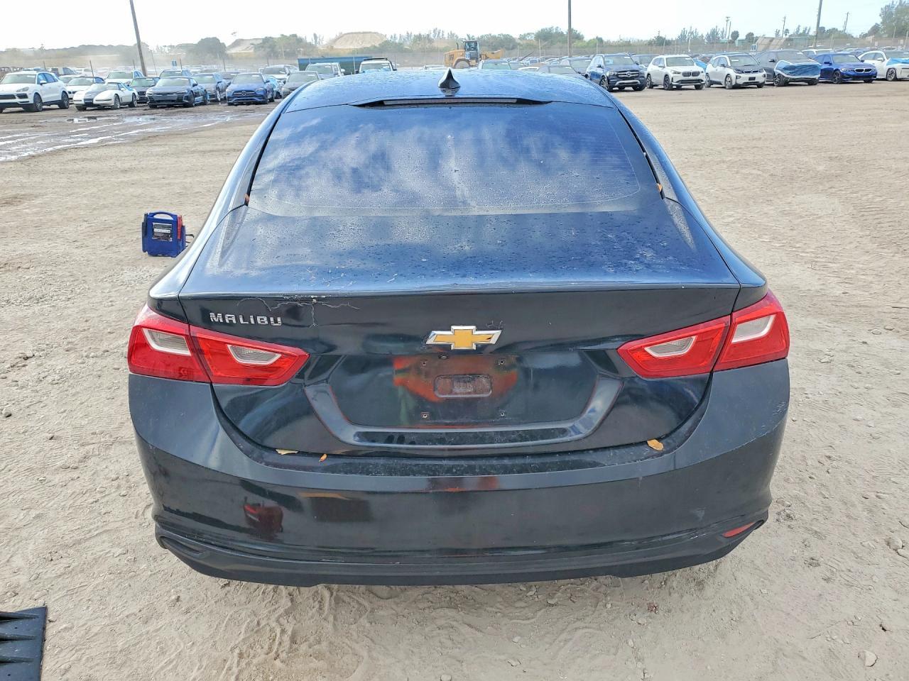 2017 Chevrolet Malibu Ls - Image 6