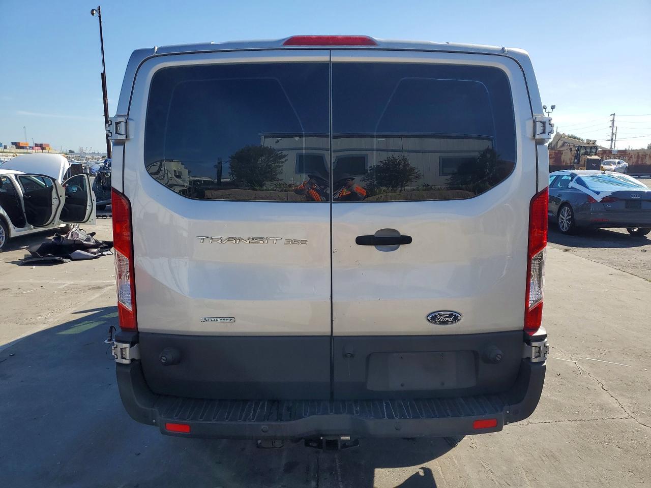 2017 Ford Transit T-350 - Фото 6
