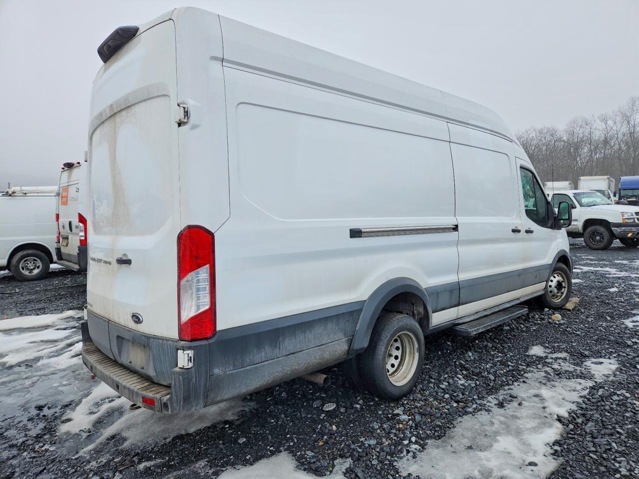 2021 Ford Transit Utility / Service Van - Фото 3