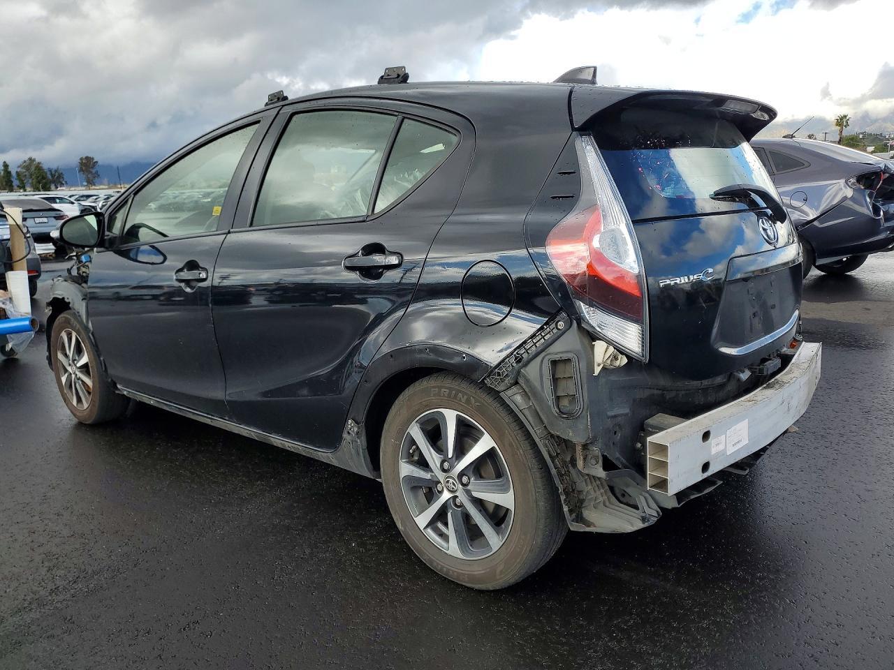 2018 Toyota Prius C - Фото 2