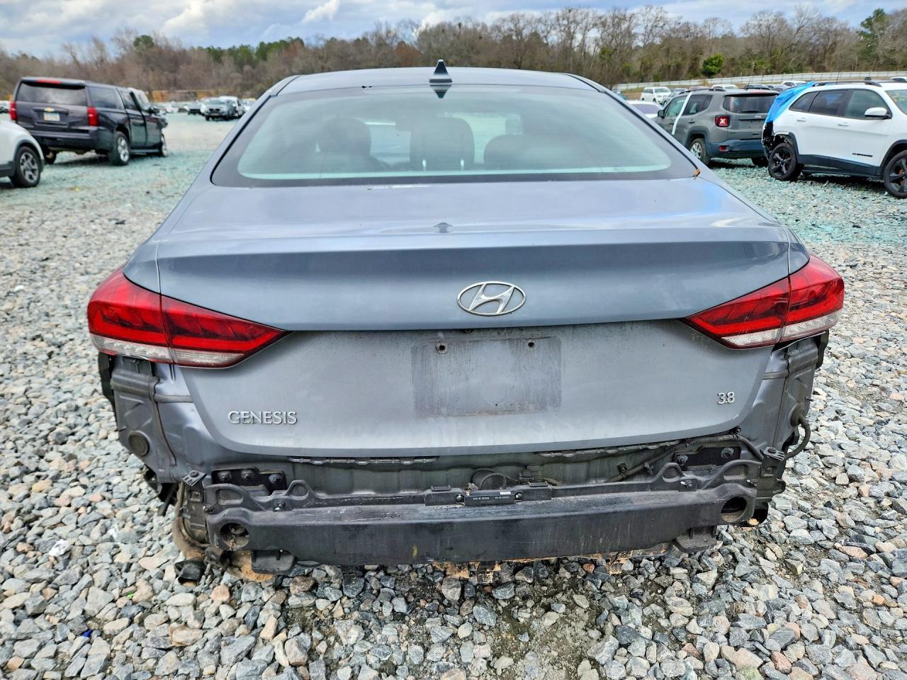 2015 Hyundai Genesis 3.8L - Image 6