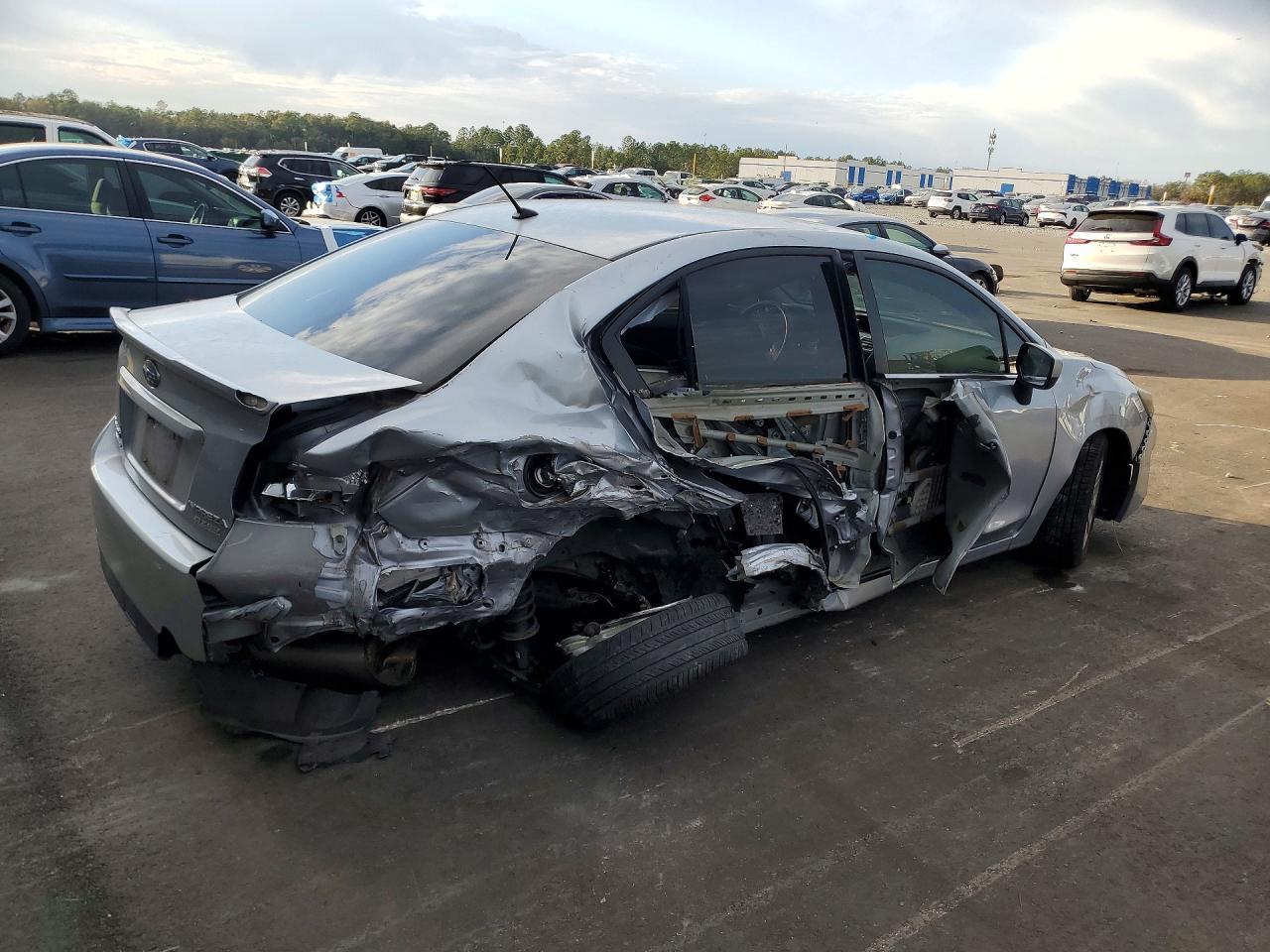 2015 Subaru Impreza Premium - Фото 3