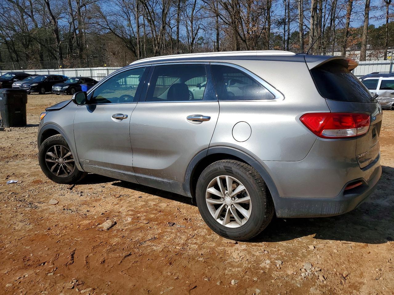 2016 Kia Sorento - Фото 2