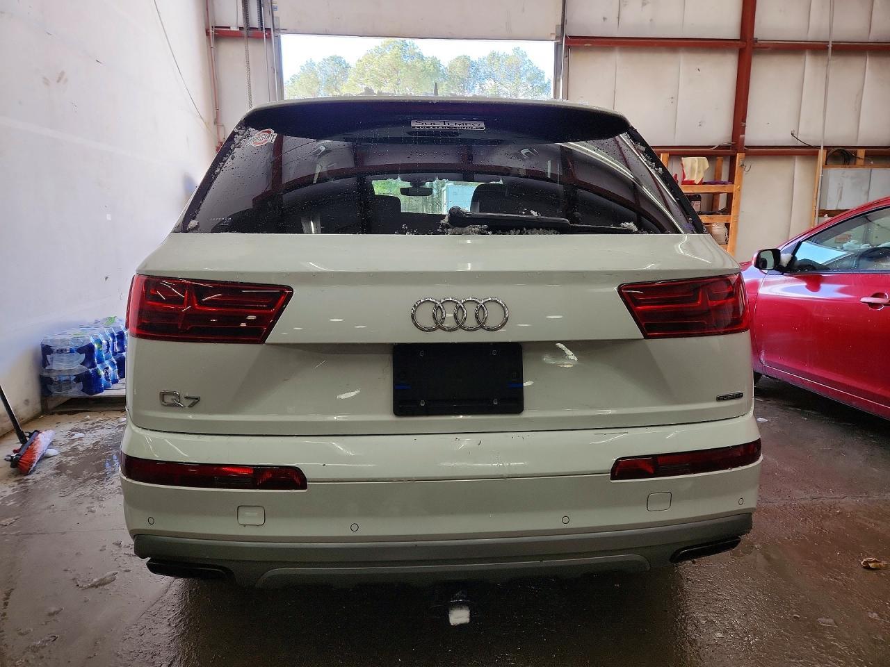 2019 Audi Q7 Premium Plus - Image 6