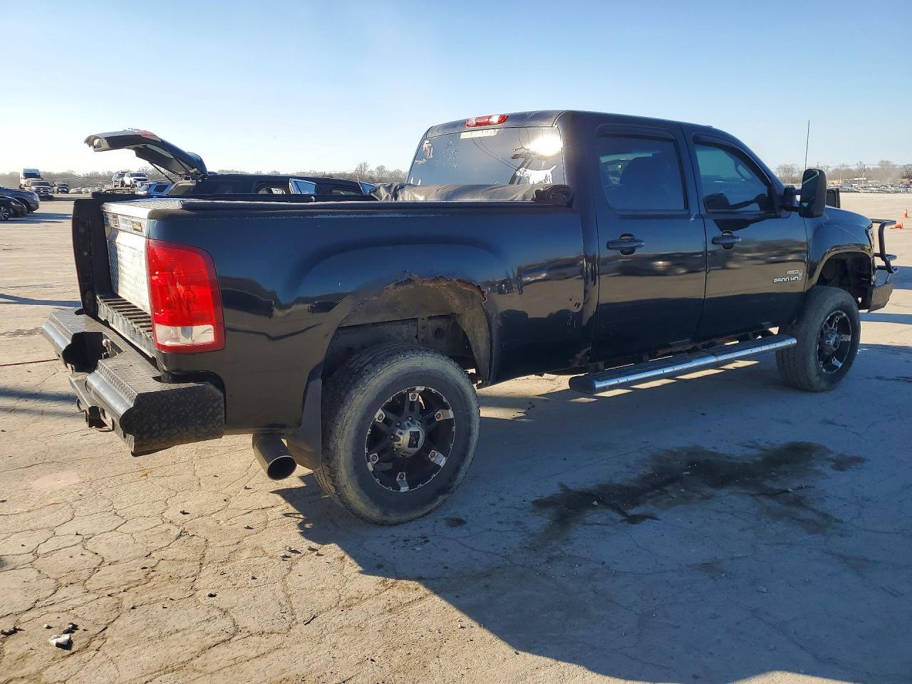 2010 GMC Sierra K2500Hd Slt 4Wd 6.6L V8 Tdsl - Image 3