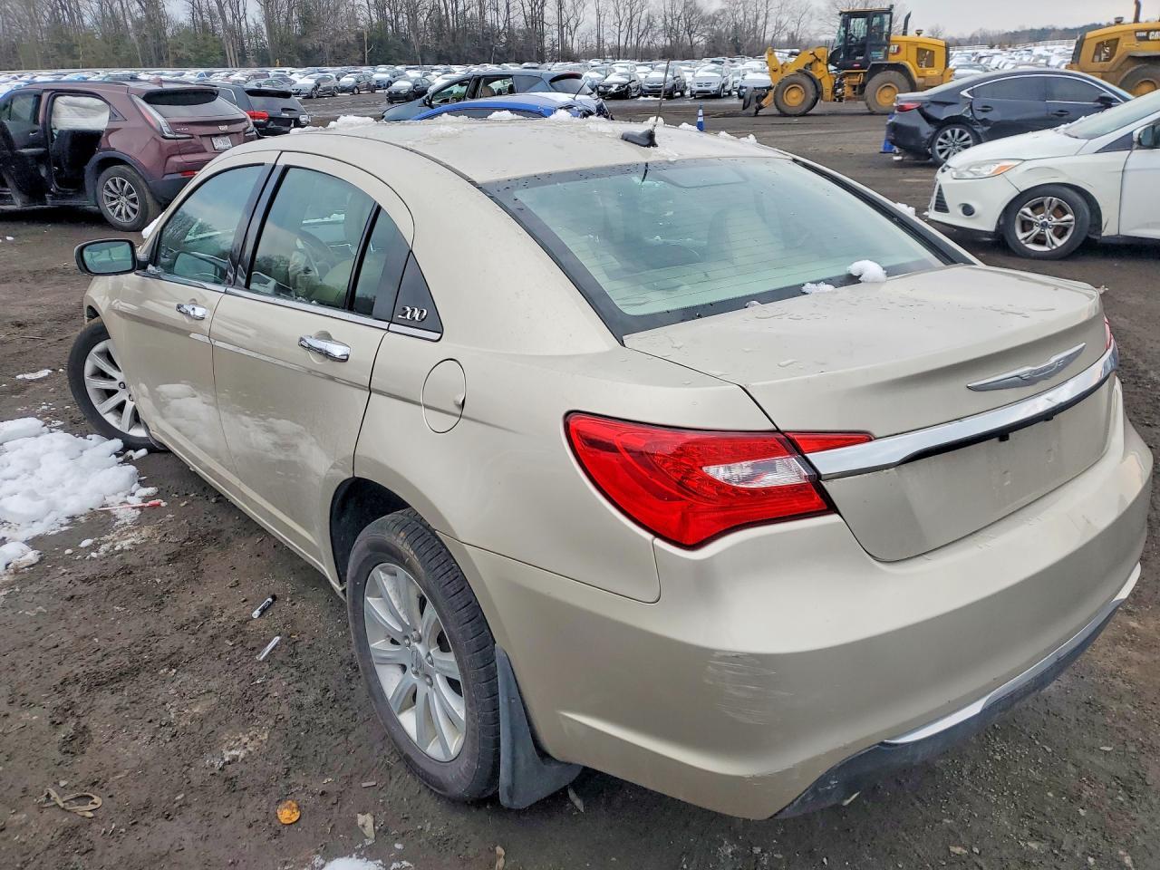 2013 Chrysler 200 Limited - Фото 2