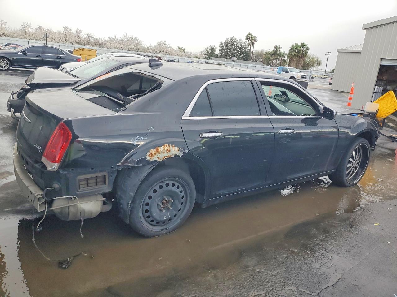 2016 Chrysler 300C - Фото 3