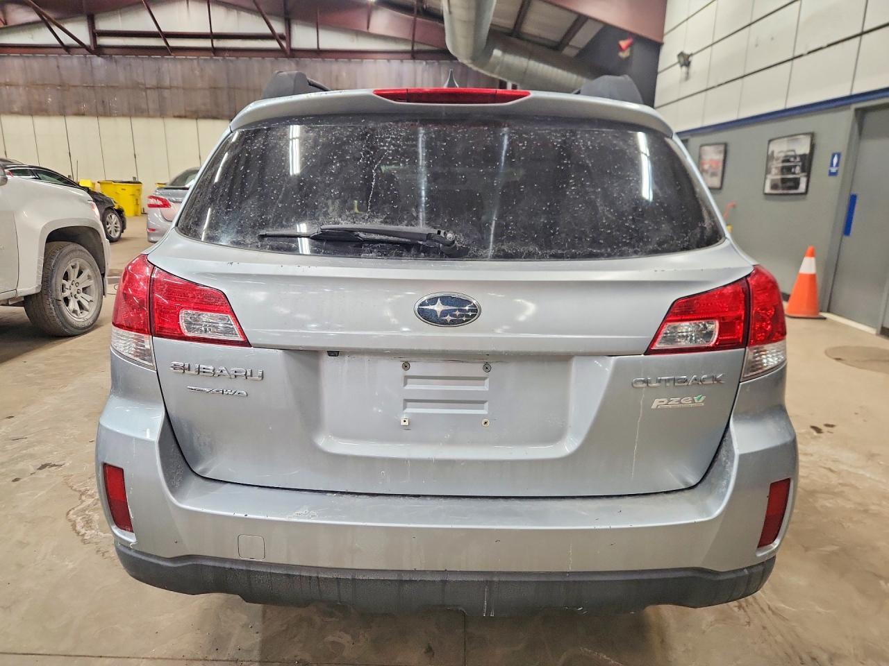 2012 Subaru Outback 2.5I Limited - Фото 6