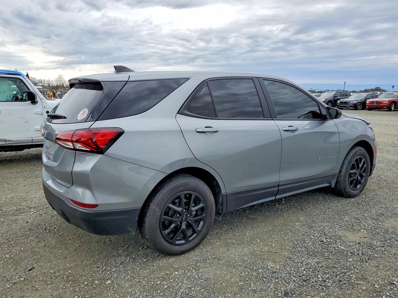 2024 Chevrolet Equinox Ls - Фото 3