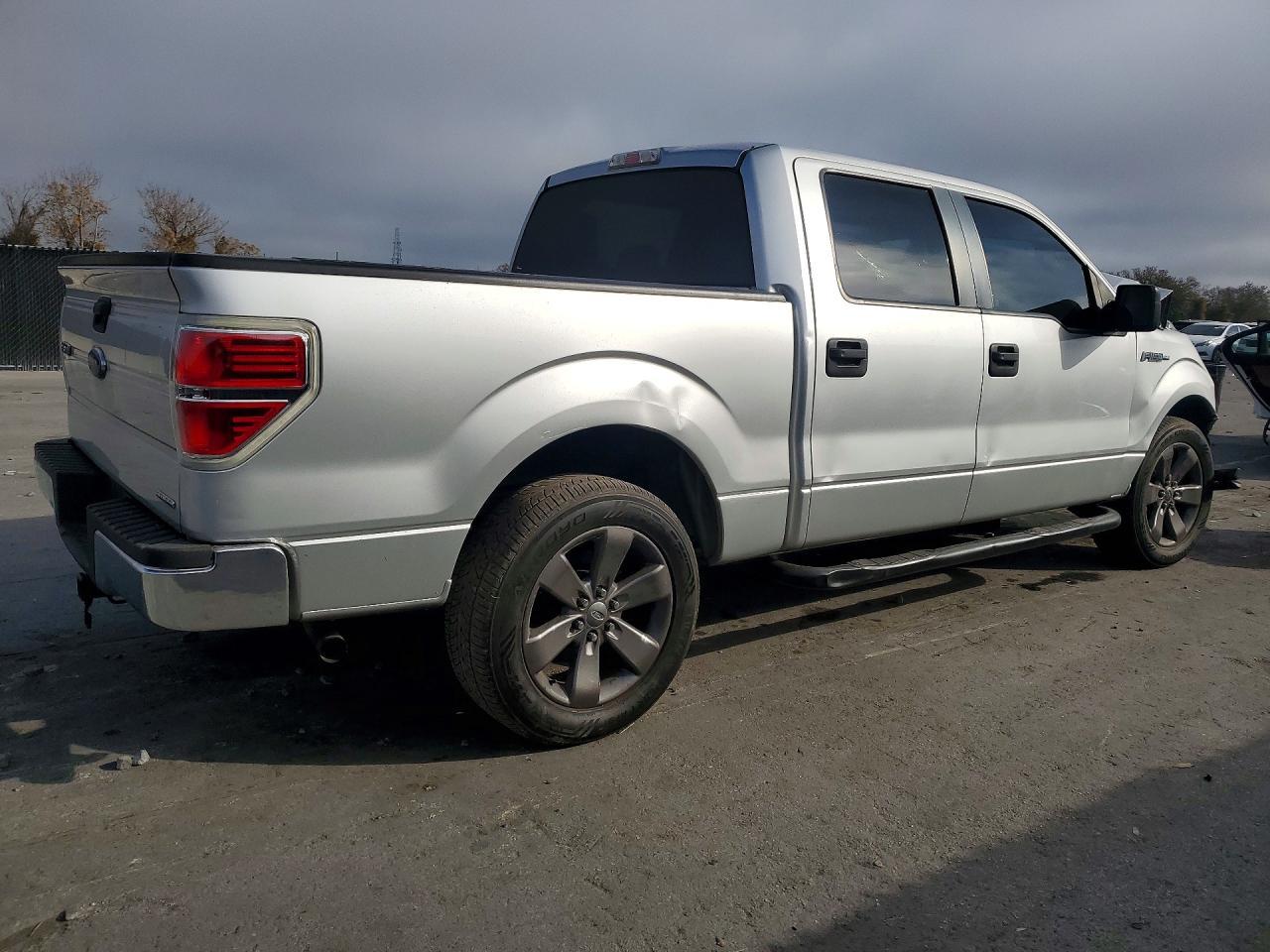 2013 Ford F150 Supercrew - Фото 3