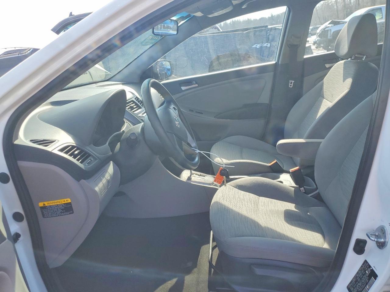 2015 Hyundai Accent Gs - Image 7
